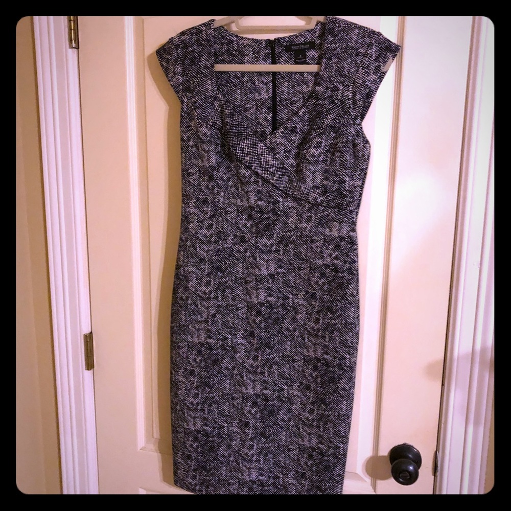 Bundle 2 outfits NWOT WHBM Dress, skirt and top sz 8👗Gorgeous